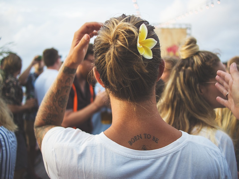 Técnicas de Tatuagem em Preto e Branco: Criando Contrastes Marcantes